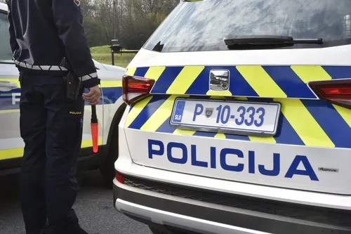 Policijski avto, policija, policist