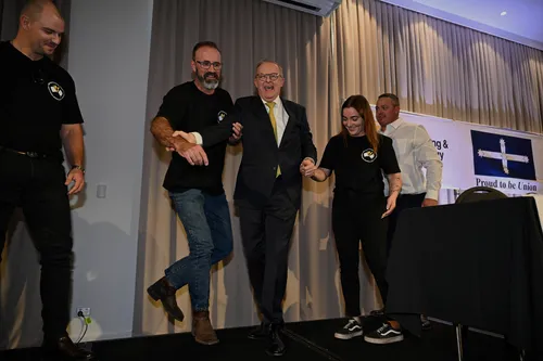 Anthony Albanese, padec