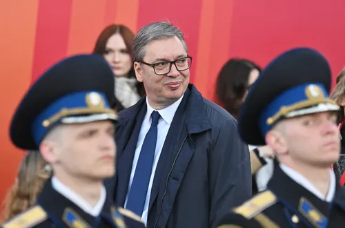 Aleksandar Vučić na vojaški paradi v Moskvi.
