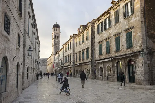 Hrvaška ulica morje