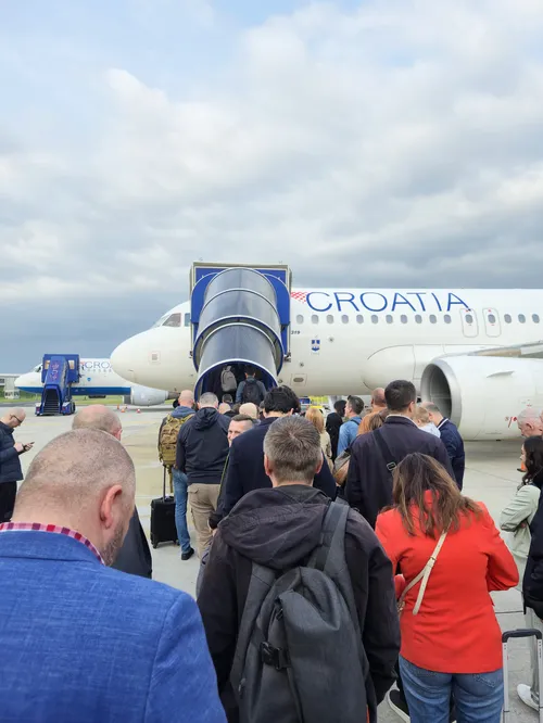Drama na letališču v Zagrebu