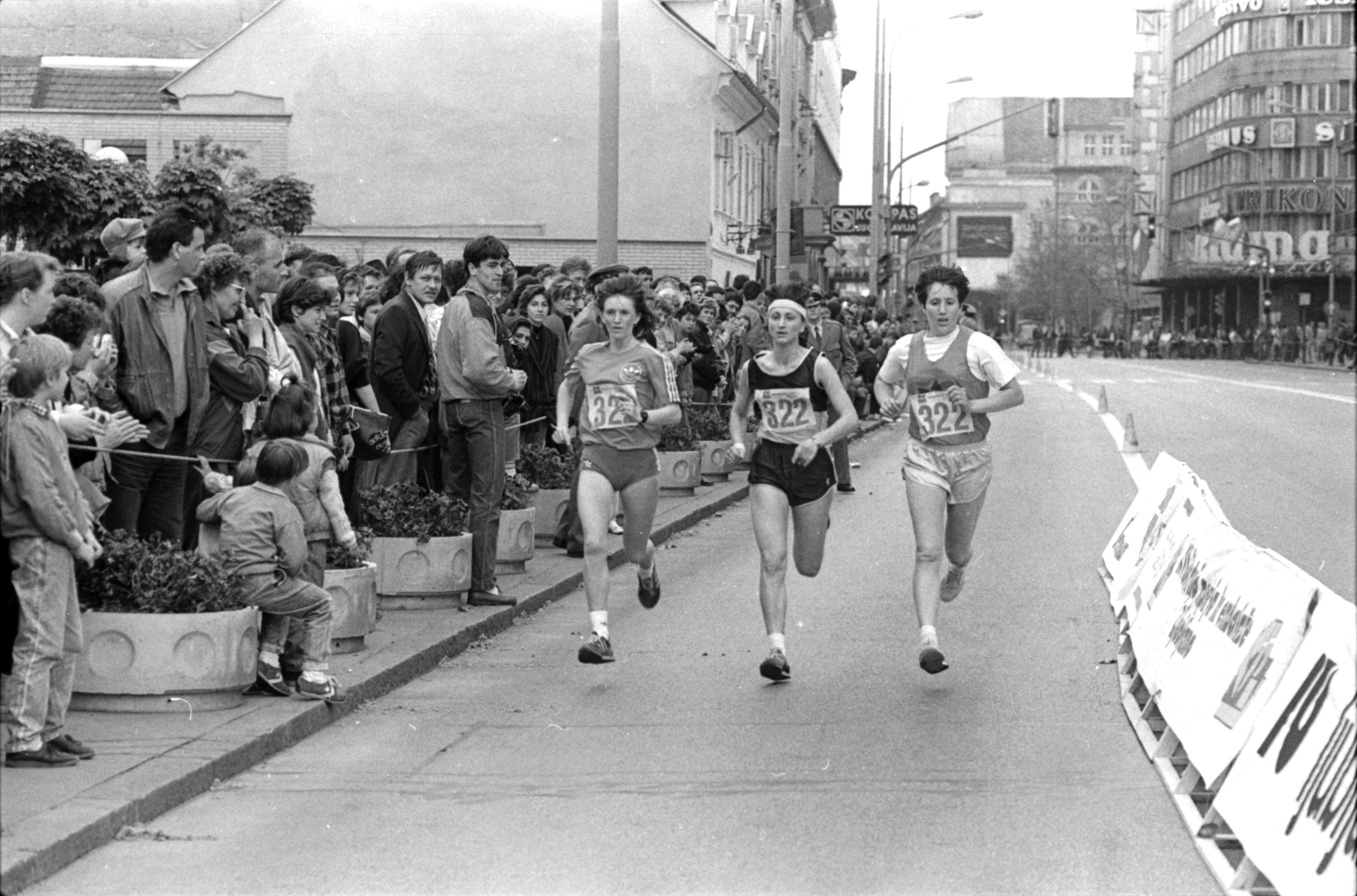 Tek trojk leta 1989 (Srdjan Živulović / Bobo)